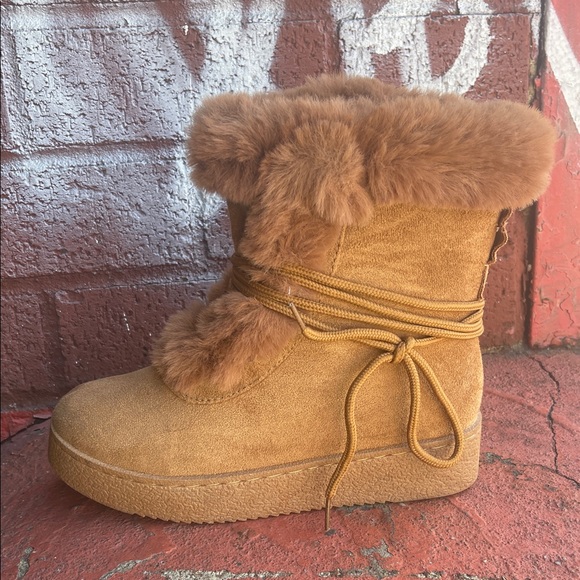 Faux Fur Lined Tan Boots - Picture 2 of 6